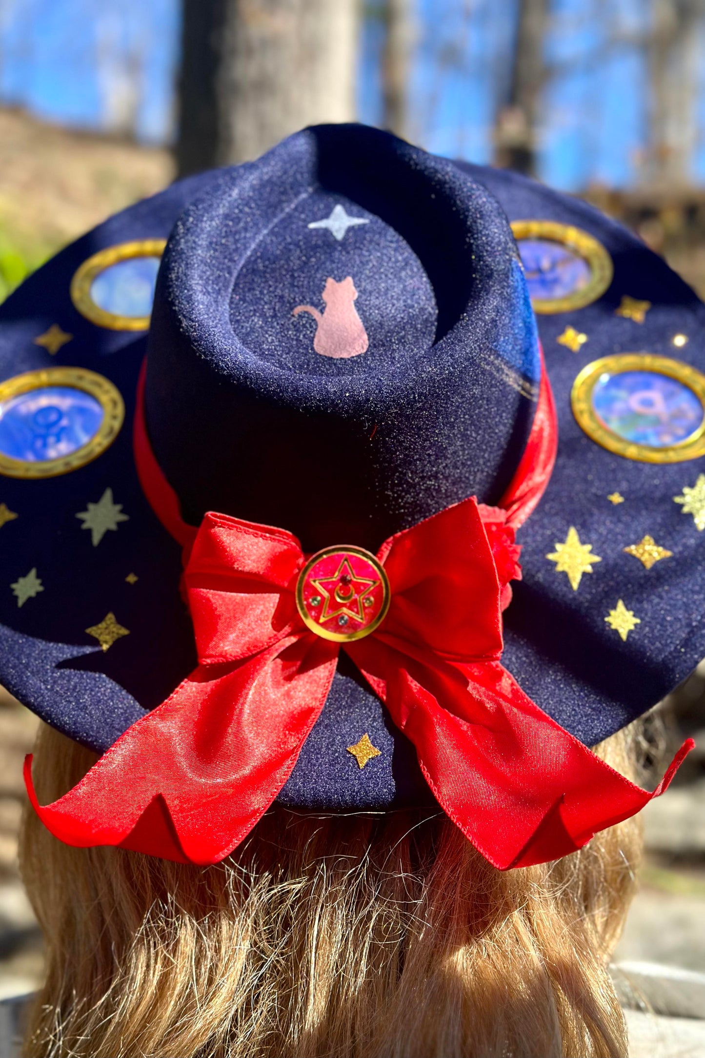 "Galactic Guardians" : Wanderstarstudio x Sunny Fox Apothecary
