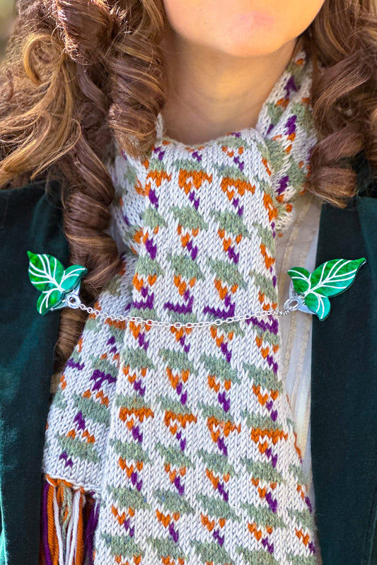 The Halfling's Clasp - Collar and Hair Clips
