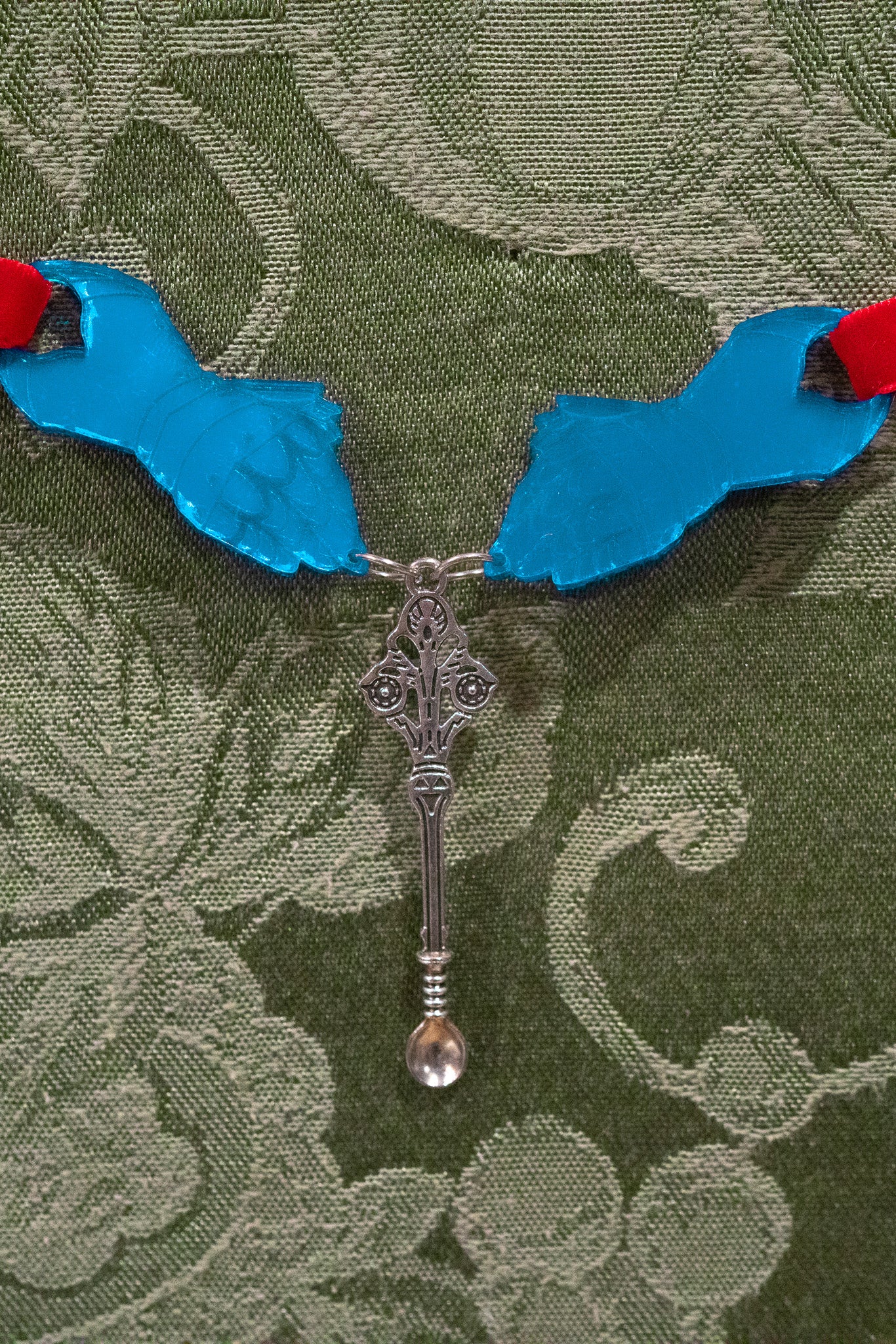 The Knight's Trinket Choker - Red