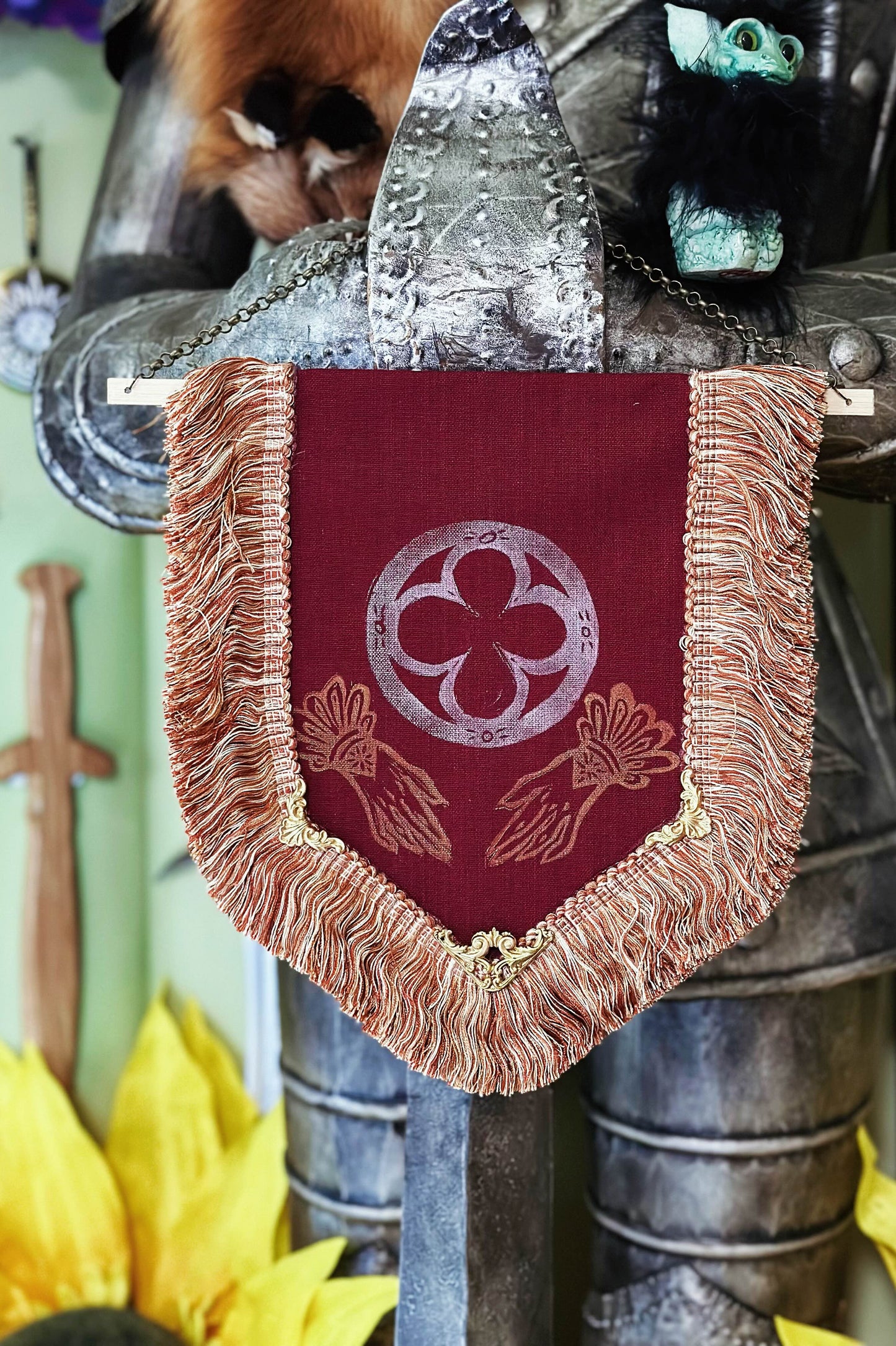 "Maiden's Favor" - Hanging Banner Relic