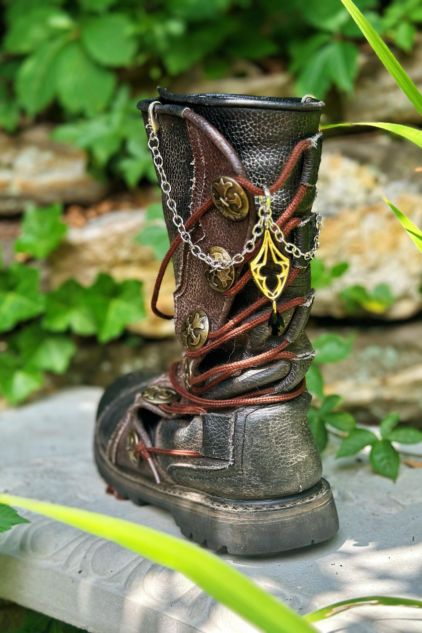 The Royal Court's Trinkets: Boot Chains