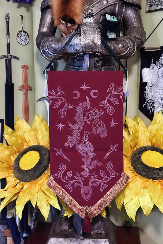 "Questing Creature" - Hanging Banner Relic - MISPRINT