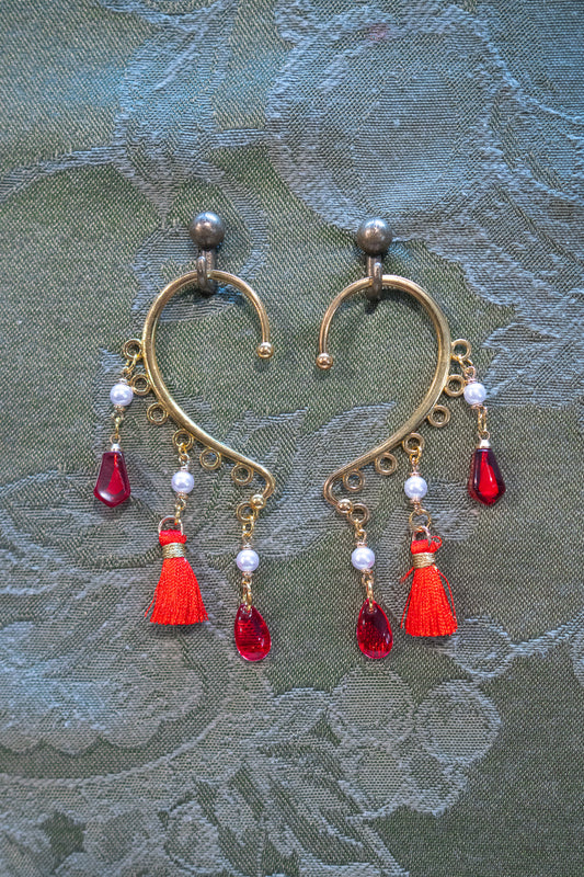 "Gothic Romance" - OOAK Earcuff Pair