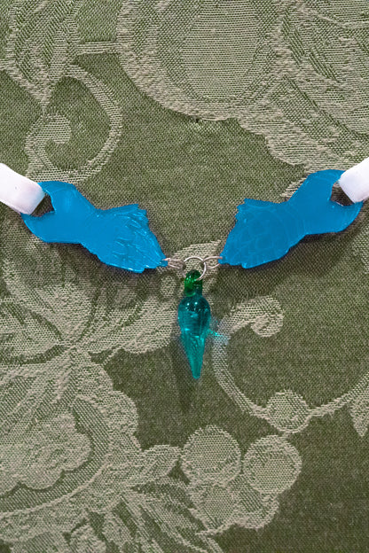 The Knight's Trinket Choker - White