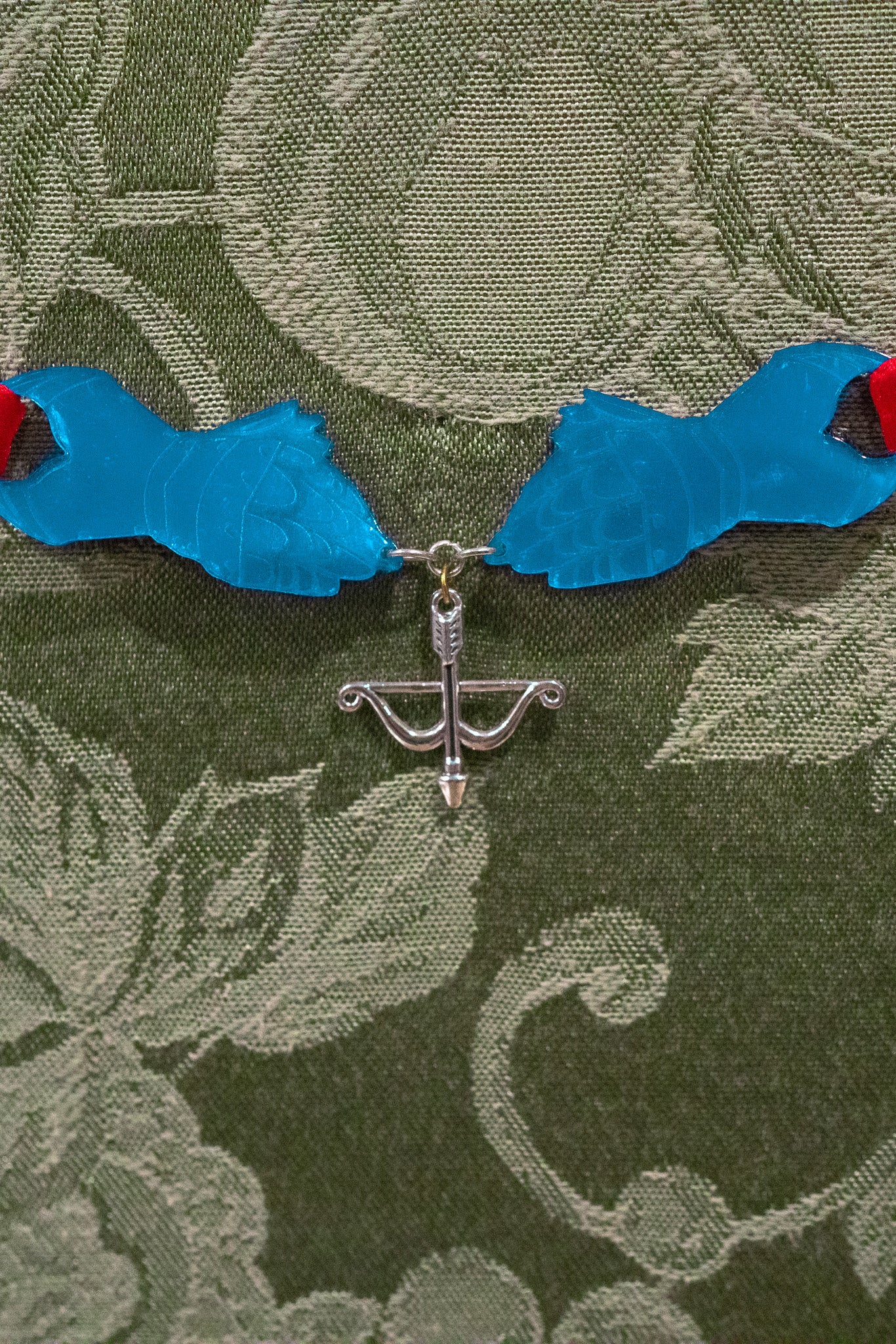 The Knight's Trinket Choker - Red
