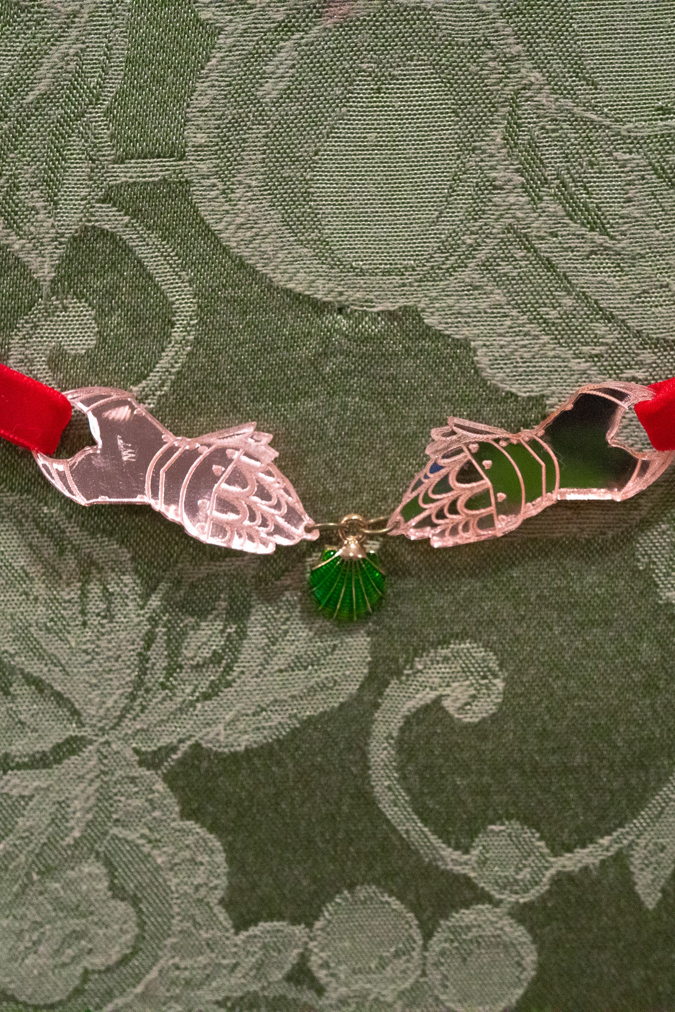 The Knight's Trinket Choker - Red