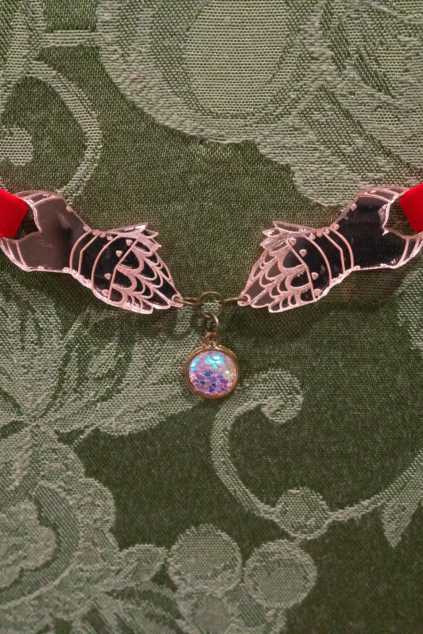 The Knight's Trinket Choker - Red