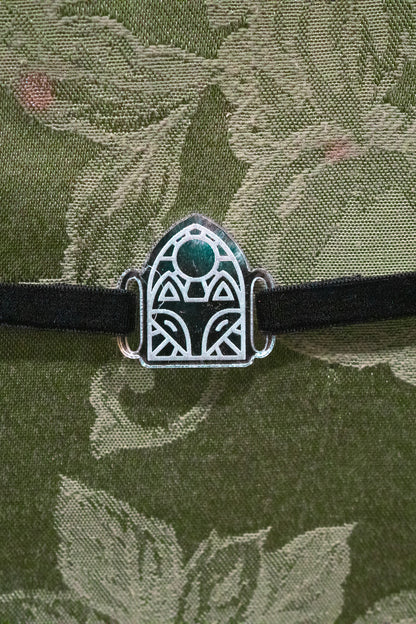 The Knight's Trinket Choker - Black