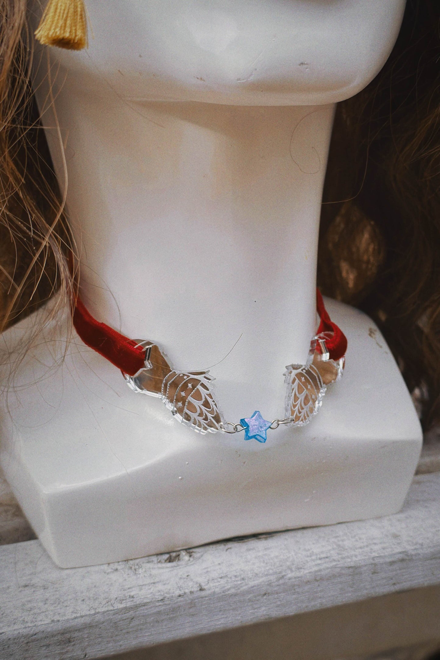 The Knight's Trinket Choker - Red